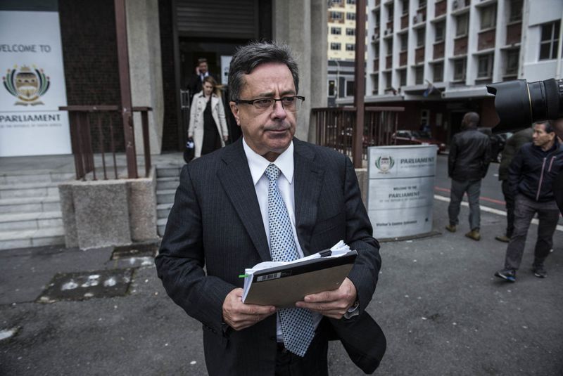 markus jooste Directorul s-ar fi sinucis după ce a fost obligat să plătească 25 de milioane de dolari