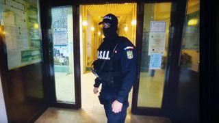 Cine este "regele artificiilor", vizat de perchezițiile din Timișoara