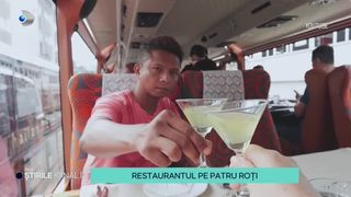 VIDEO-Restaurantul pe patru roți. Un autobuz cu etaj a fost transformat &icirc;ntr-un restaurant unic. Unde poate fi găsit și c&acirc;t costă o astfel de experiență