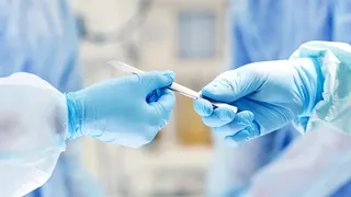 Taxa pe boală, &icirc;ncă &icirc;n vigoare, după 3 luni de la legiferare