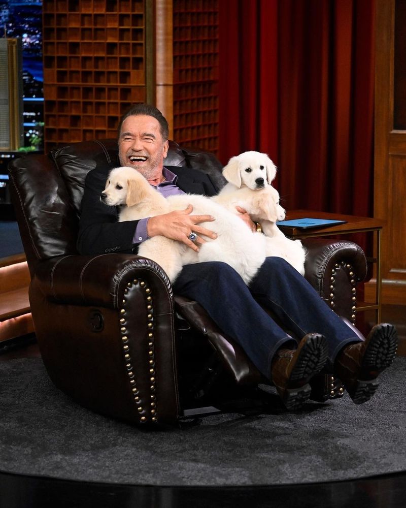 Arnold Schwarzenegger a spus că atât mama, cât și bunica lui au murit din cauza unor probleme cardiace.