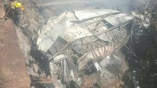 Ministrul a adăugat că guvernul sud-african va ajuta la repatrierea cadavrelor și va efectua o anchetă completă pentru a afla ce a cauzat tragicul accident.