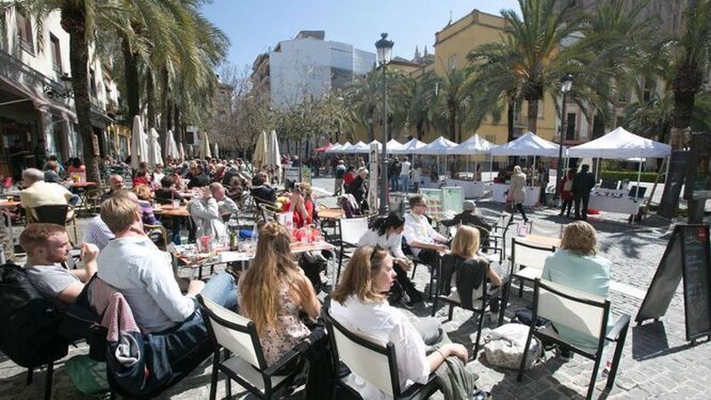 Mesele premium din restaurante, taxate suplimenatar