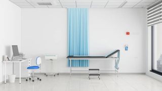 "A fost o eroare umană de neiertat". O femeie ar fi pierdut sarcina după ce a fost supusă unei intervenții care nu &icirc;i era destinată