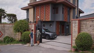 Seda, la un pas de a fi prinsă