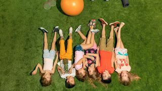 elevi in vacanta de vară