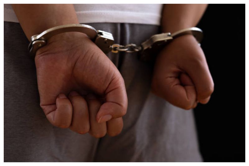 Motiv elev înjunghiat București