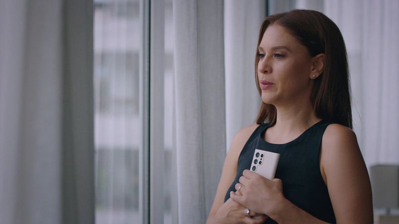 Un nou episod din serialul „O dragoste”