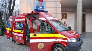 Fetiță de 5 ani din Argeș, &icirc;n comă după ce a căzut a doua oară de la etaj