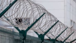 Angajaţii din penitenciare ies din nou în stradă și amenință cu grevă generală. Ce nemulțumiri au acum față de angajatori? ”Nu mai acoperă valorile actuale”