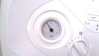 Centralele de apartament nu vor fi interzise! Precizări de la Comisia Europeană: "Este o dezinformare"