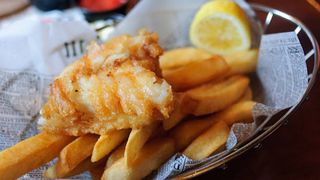 M&acirc;ncare cel mai bătr&acirc;n om lume