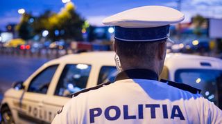 Forțarea trecerii de cale ferată se sancționează cu amendă între 1.485-3.300 de lei!