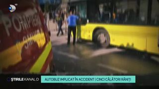 VIDEO - Aproape de tragedie, la Iași! Un autobuz implicat într-un accident. Cinci călători au fost răniți