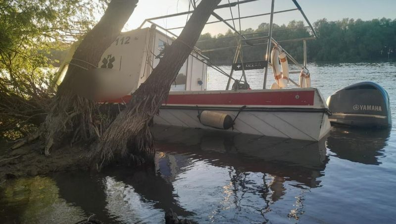 Ambarcațiune răsturnată Chilia