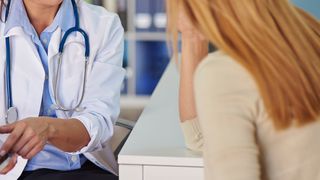 Ce i-a spus o tânără medicului care a refuzat să îi facă o întrerupere de sarcină? "Doctorița era în lacrimi". Mama adolescentei abia aflase că fata ei este gravidă