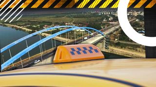 La un pas de tragedie, în Medgidia. Clienții unui taxi au trăit momente de groază, după ce mașina a fost la un pas să cadă de pe pod