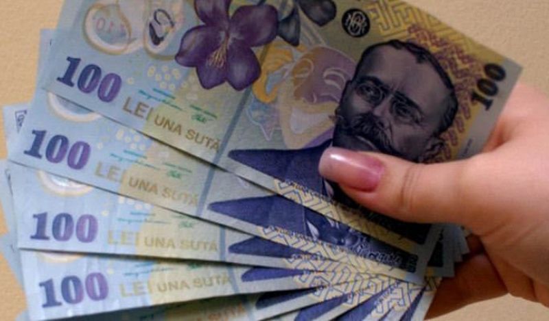 Cine a pierdut suma de 4.100 lei pe stradă