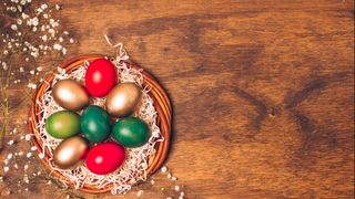 oua de paste colorate