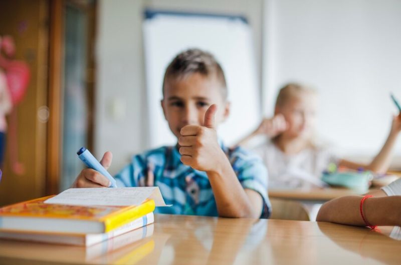 elev la concursul comper