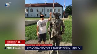 VIDEO - Pedagog din Oradea, arestat după ce ar fi pipăit un elev! Dascălul și-a recunoscut fapta și a demisionat