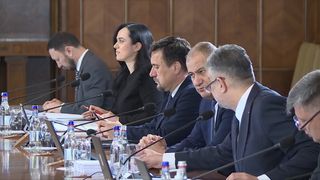 Când intră pensiile în luna mai 2024?