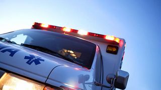 Incident teribil în Capitală!  Un bărbat a căzut de pe un pasaj din Sectorul 1, după ce i s-a făcut rău