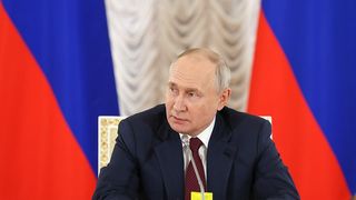 Vladimir Putin merge &icirc;n China la Xi Jinping. 