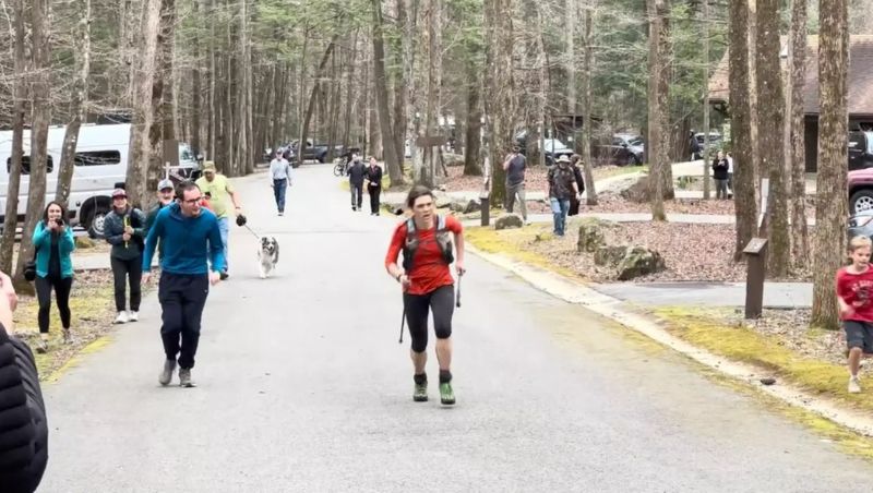 Femeie cursă tortură