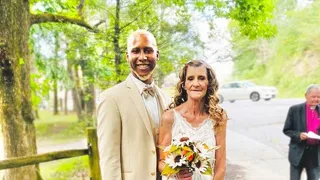 Cheryl McGregor, alături de soțul ei mult mai t&acirc;năr