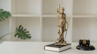 Suspect avocată drogată dispărut