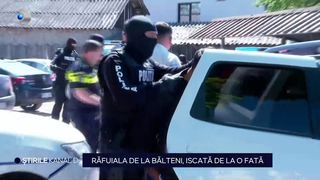VIDEO- Două clanuri rivale s-au bătut cu topoare și coase, în Dâmbovița. O fată ar fi fost mărul discordiei