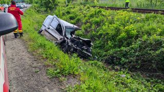 Accident mortal, în prima zi de Paște! Mașina condusă de un bărbat a fost lovită de un tren, în Sibiu. Greșeala care l-a costat pe șofer viața