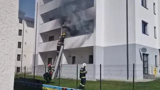 Explozie urmată de incendiu în Iași. Peste 15 persoane au fost evacuate