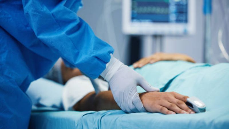 Vlad sinucidere spital