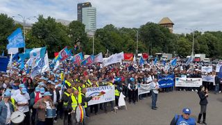  sindicatele susțin că vor ca salariul minim să crească de la 1 iulie 2024.