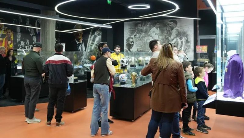 noaptea muzeelor la muzeul fotbalului din bucuresti