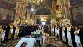 A murit unul dintre cei mai îndrăgiți duhovnici din Biserica Ortodoxă. Mesajul Patriarhului Daniel