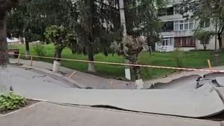 Stradă surpată Slănic