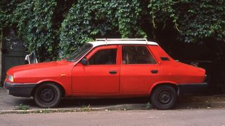 Cu cât se vinde o DACIA 1300 în 2024? Suma incredibilă pe care trebuie să o scoți din buzunar pentru această mașină