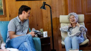 Alice Munro, alaturi de premierul Canadei, Justin Trudeau