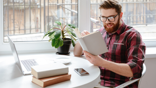 Cărțile care ar convinge pe oricine să se apuce de citit: Seria Băieții de la Tommen