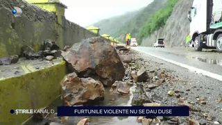VIDEO Natura a fost furioasă în vestul țării! Ciclonul care a măturat Europa face ravagii și în România 