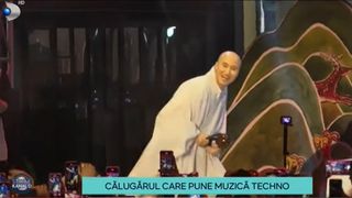 VIDEO Călugărul budist care pune muzică techno la petreceri