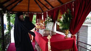 Moaștele sf&acirc;ntului mucienic Ioan Rusul, aduse &icirc;n Capitala Rom&acirc;niei