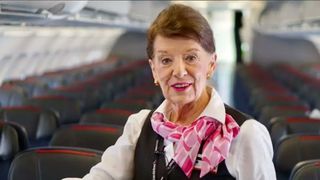 cea mai batrana stewardesa, cartea recordurilor, avion 