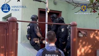 perchezitii arad, medici falsi, prejudiciu 