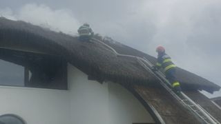 incendiu tulcea, incendiu complex turistic, interventie pompieri 