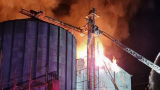 depozit furaje, interventie pompieri, incendiu furaje 