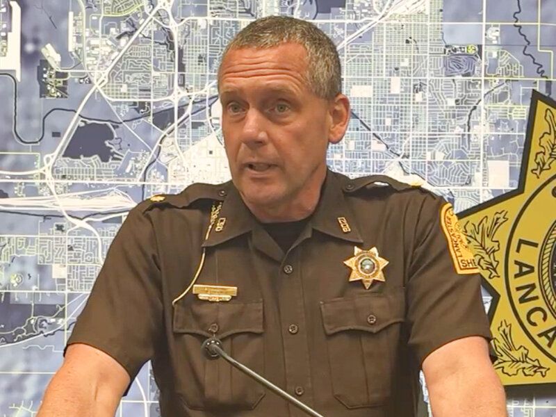 Ben Houchin, de la biroul șerifului din Lancaster 